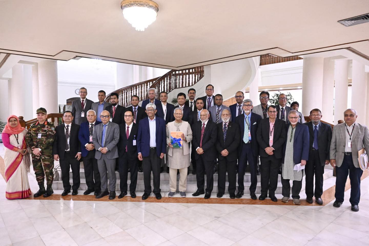 নবম জাতীয় বেতন কমিশনের প্রতিবেদন পেশ